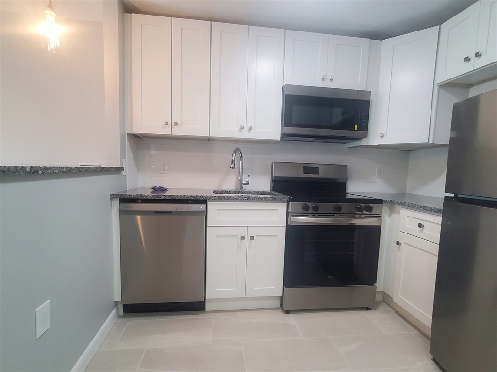 10 Copeland Street # 402
