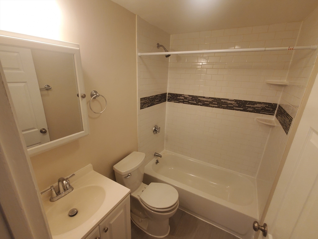 174 Pine Street # 7