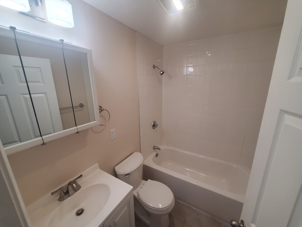 174 Pine Street # 27