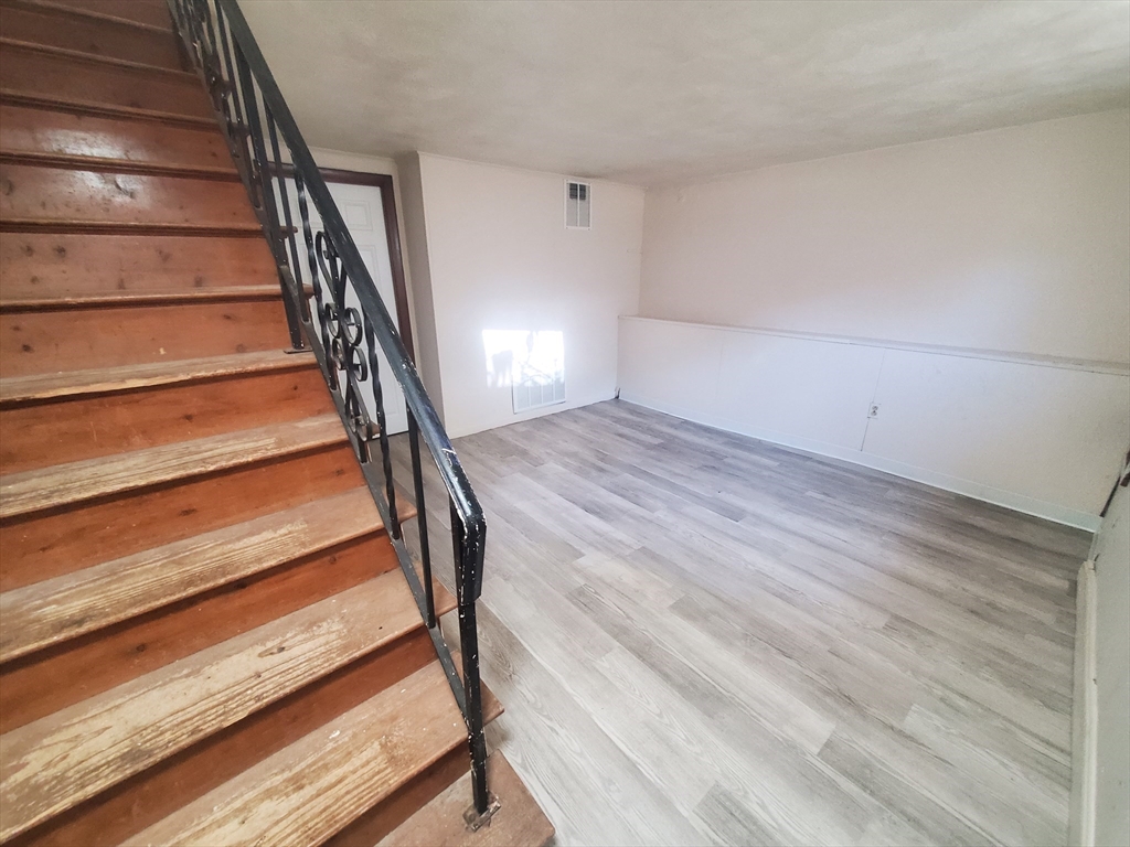 174 Pine Street # 27