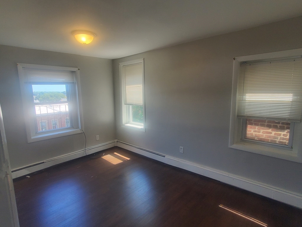 620 Dudley Street # 4