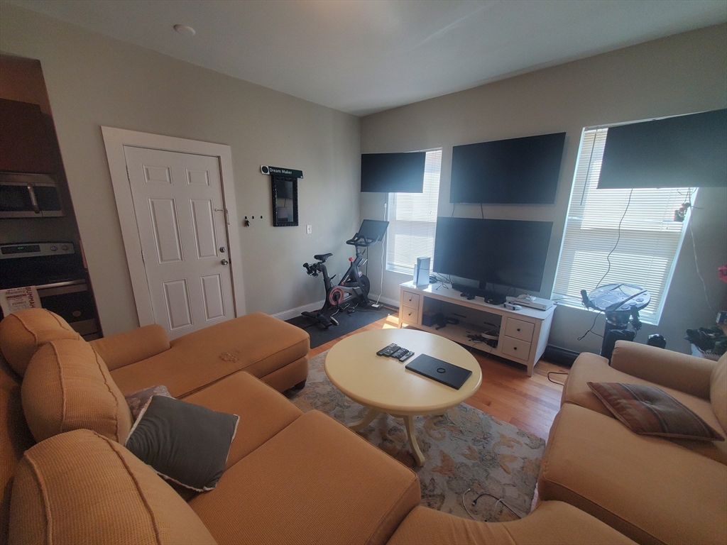 41 Washburn Street # 1