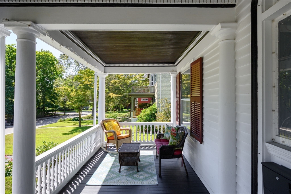 16 Beaumont St