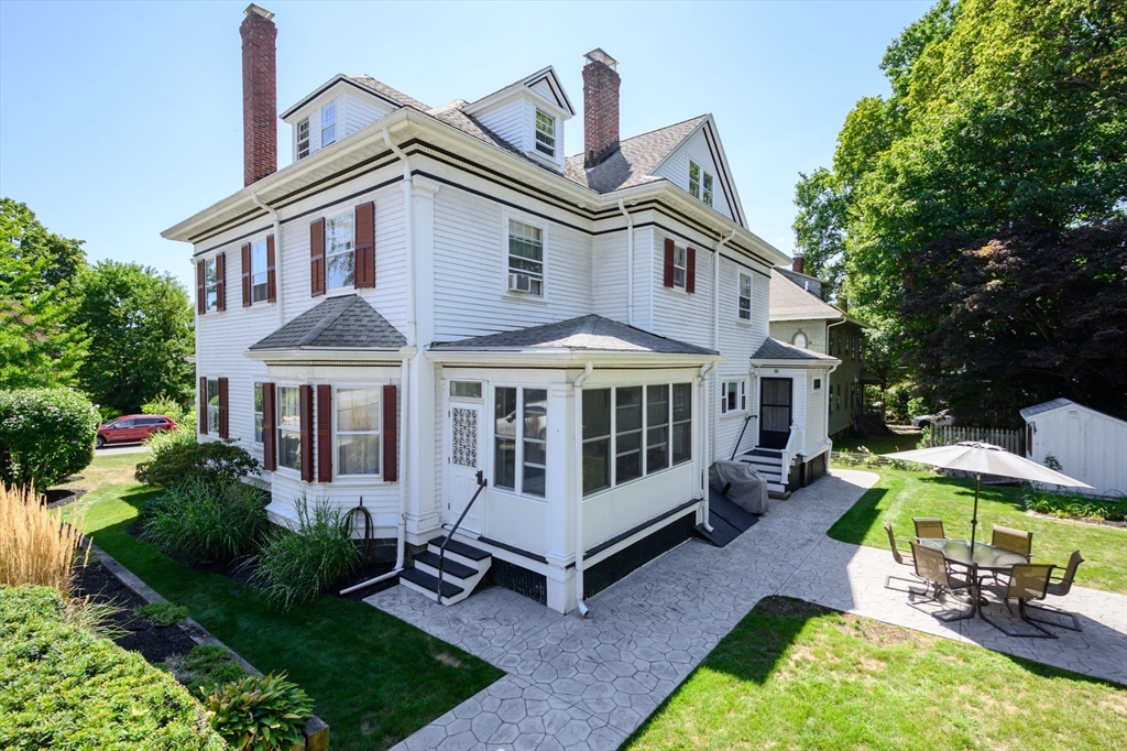 16 Beaumont St