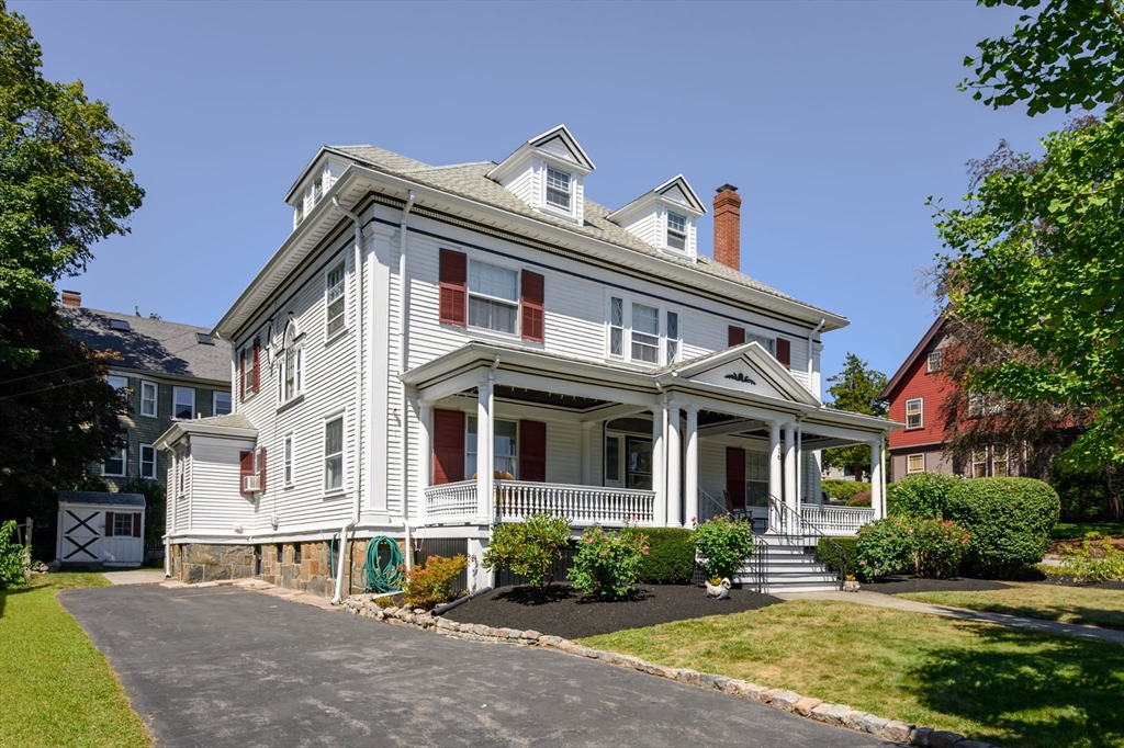 16 Beaumont St