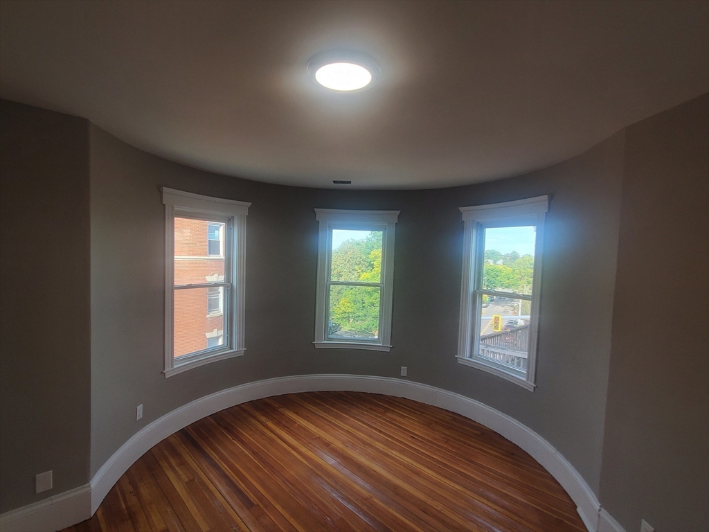 00 Pleasant Street # 3