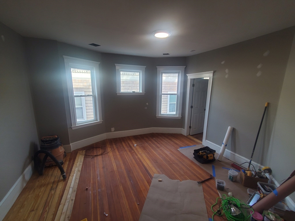 00 Pleasant Street # 3