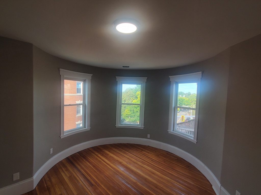 00 Pleasant Street # 3