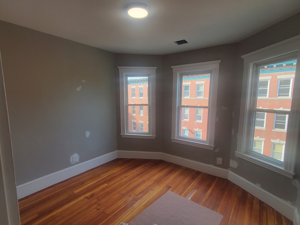00 Pleasant Street # 3