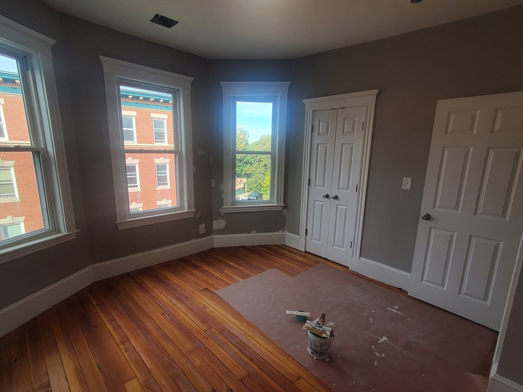 00 Pleasant Street # 3