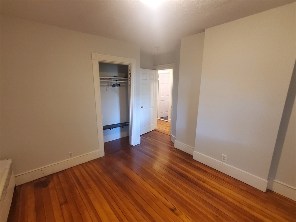 42 Grampian Way, Boston