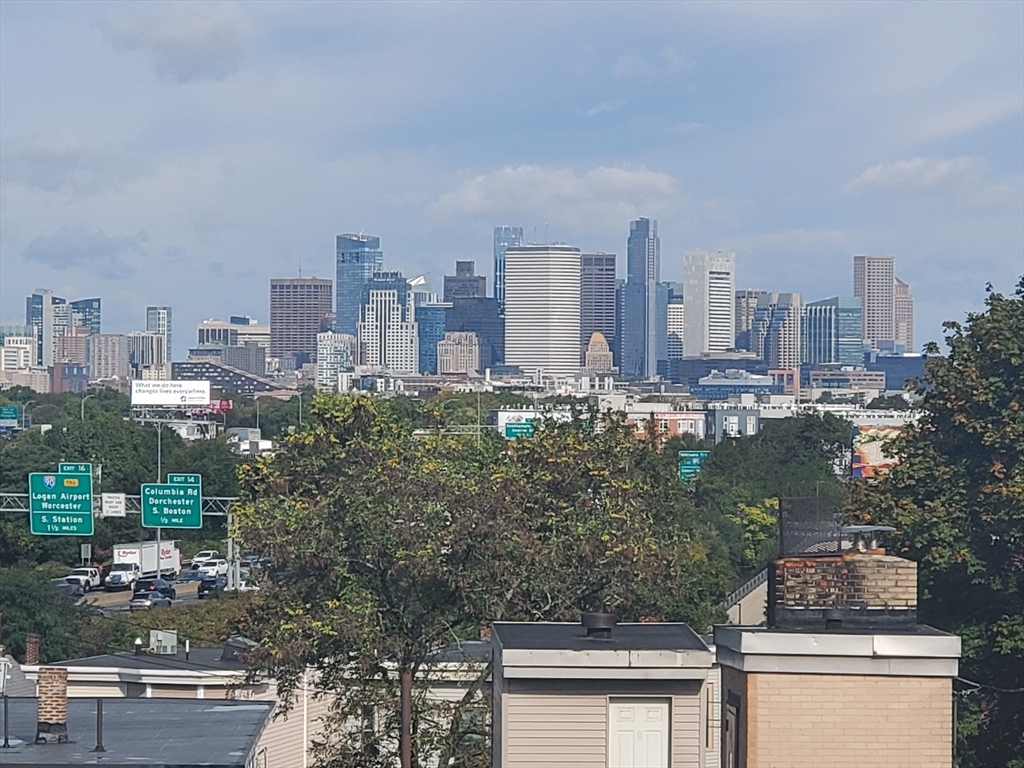 42 Grampian Way, Boston