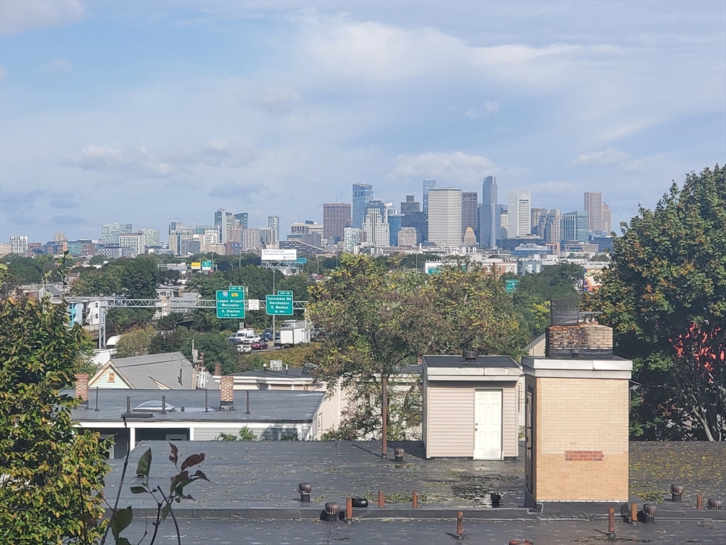 42 Grampian Way, Boston