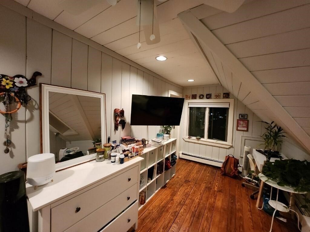 42 Grampian Way, Boston