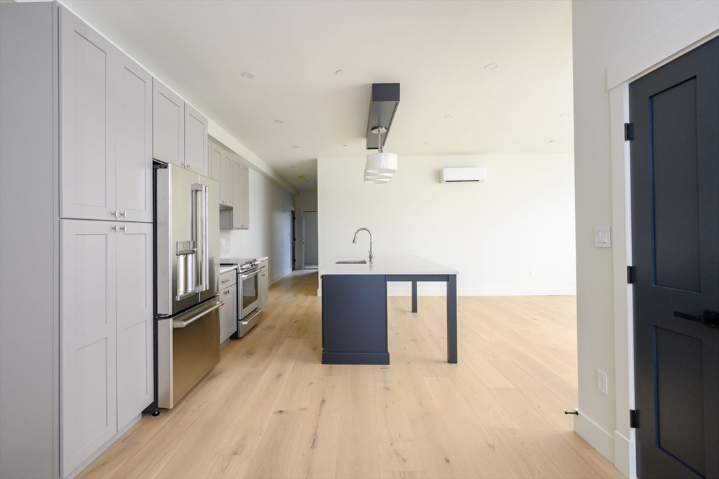 21 Tanglewood # 2, Boston Unit: 2