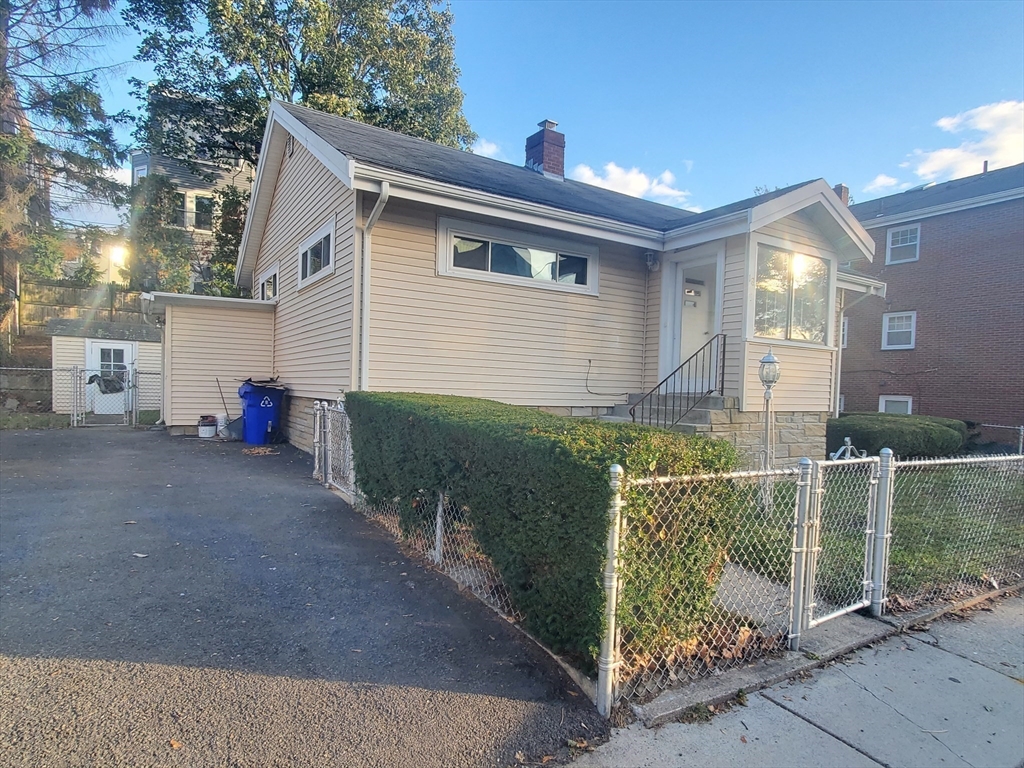 18 Denny Street # 18