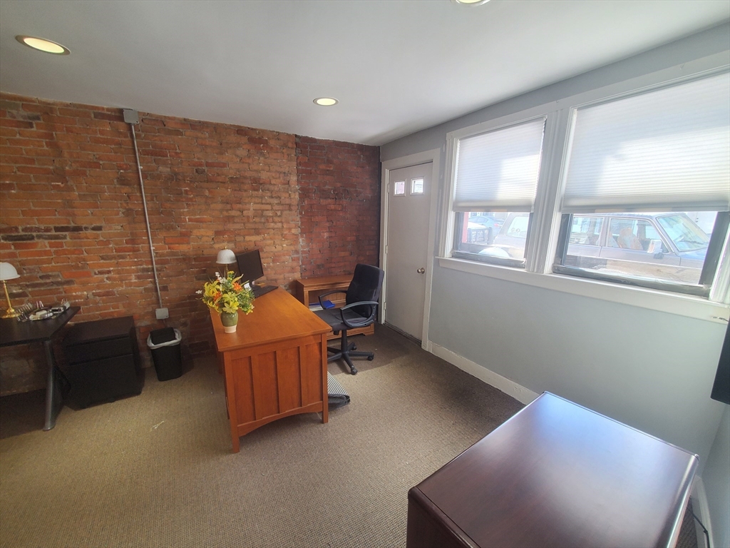 864 Dorchester Ave # 864