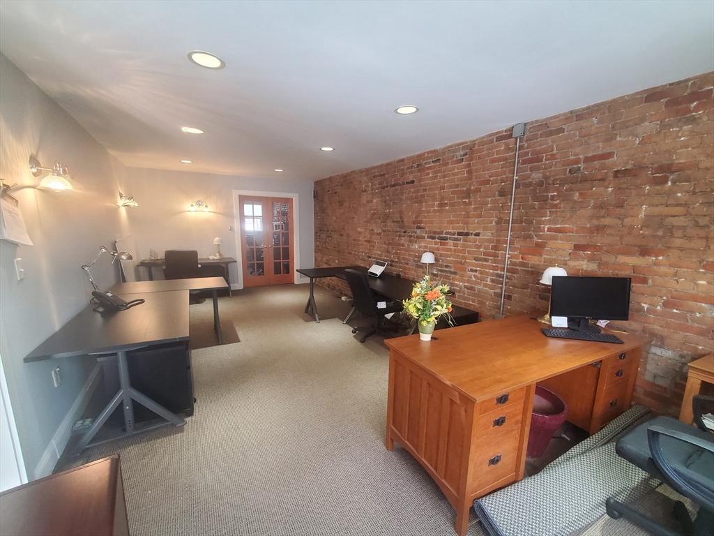 864 Dorchester Ave # 864