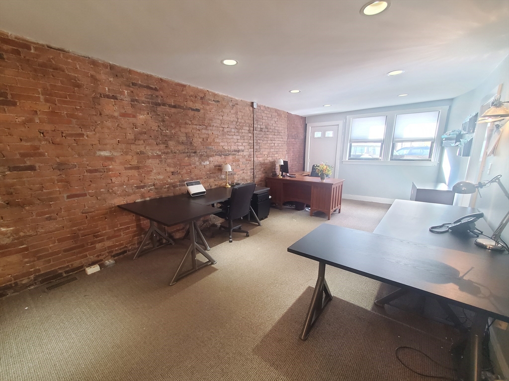 864 Dorchester Ave # 864
