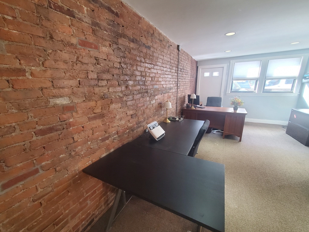864 Dorchester Ave # 864