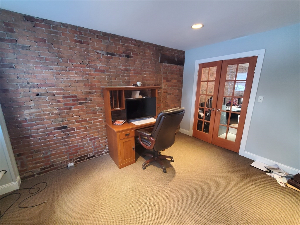 864 Dorchester Ave # 864