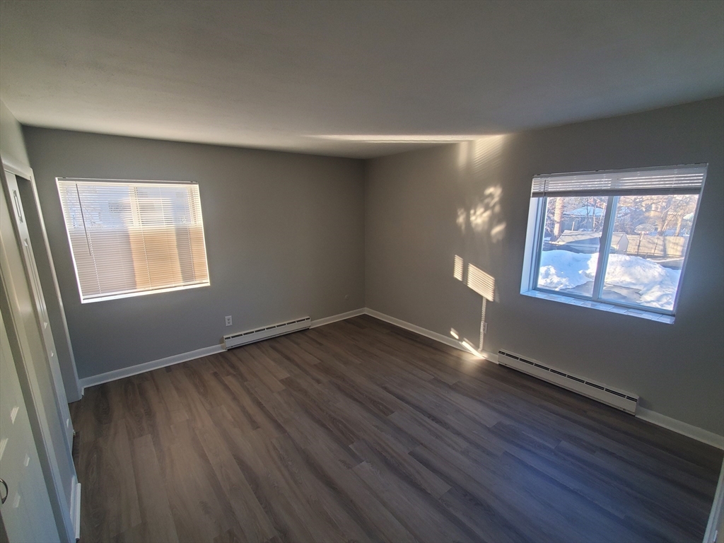 760 Cummins Highway # 18