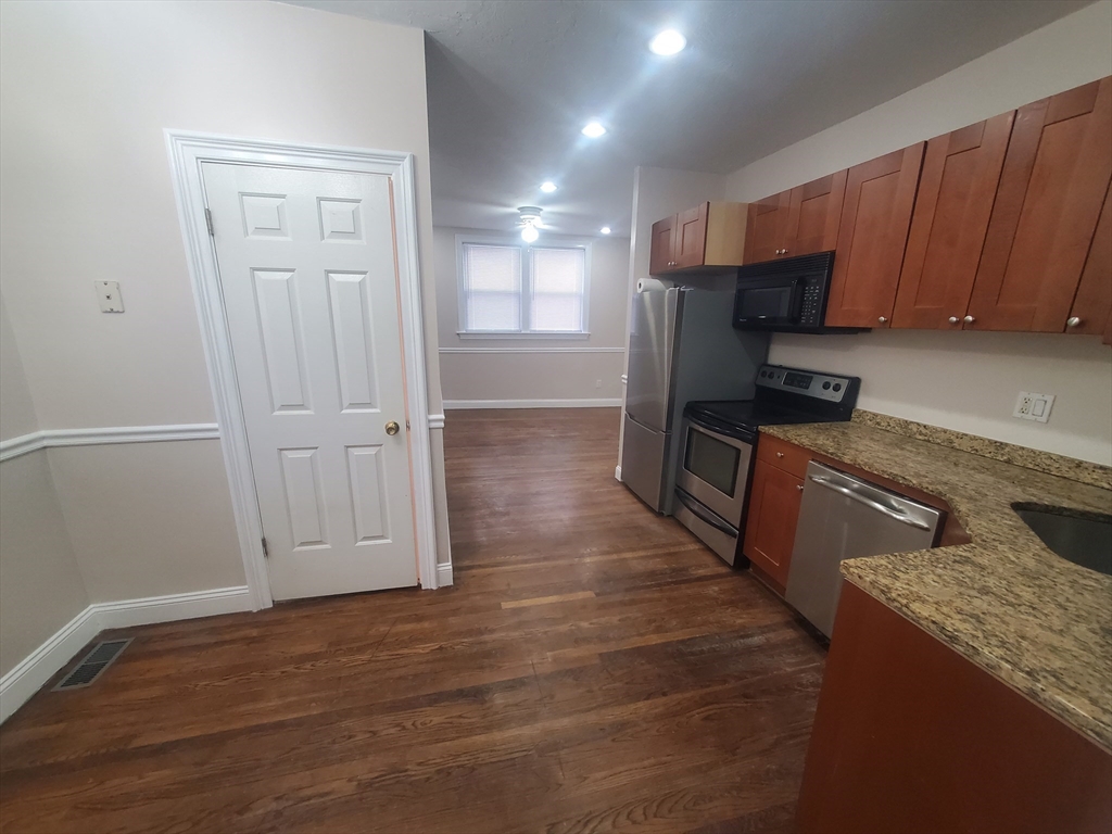 854 Dorchester Ave # 1