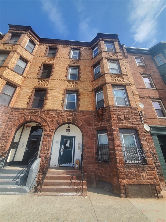 620 Dudley Street # 4