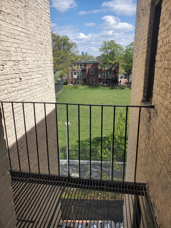 4 Abbottsford # 9