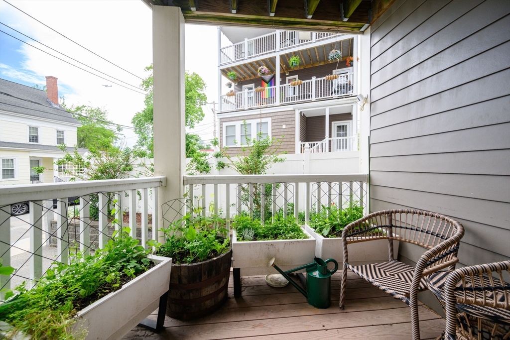 8 Manley St # 1