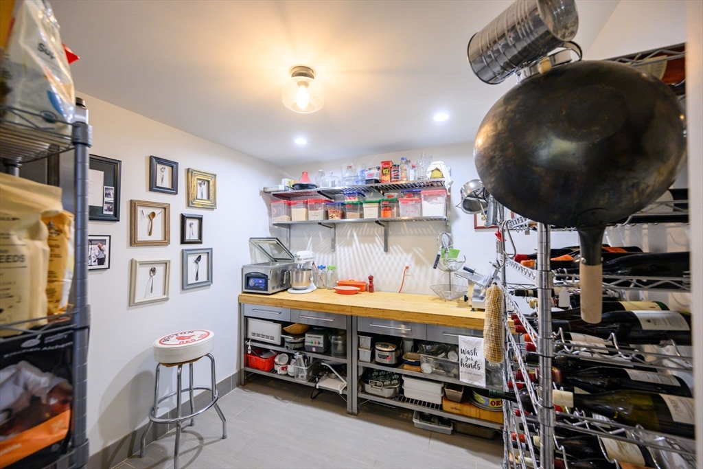 8 Manley St # 1