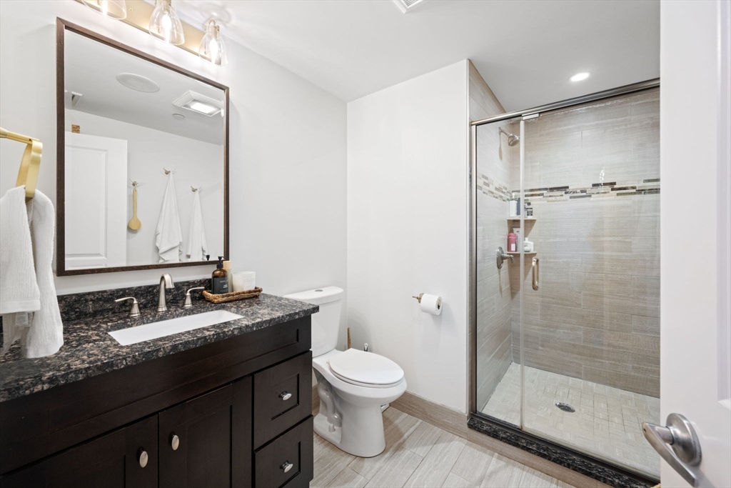 8 Manley St # 1
