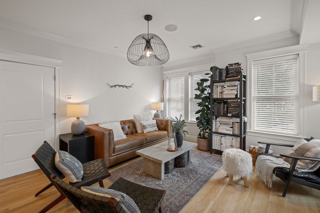 8 Manley St # 1