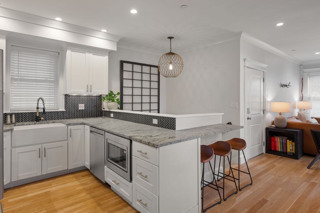 8 Manley St # 1