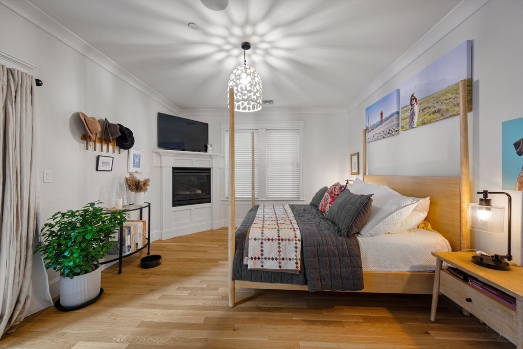 8 Manley St # 1