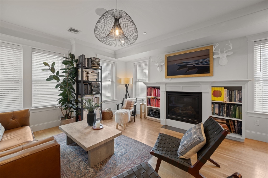 8 Manley St # 1