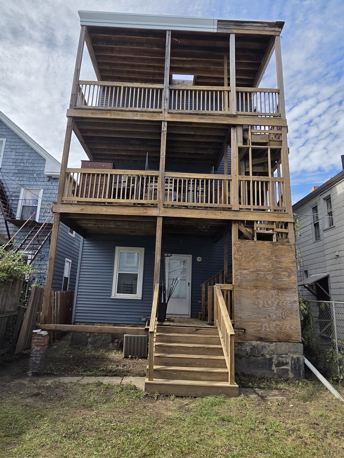 9 Lincoln St