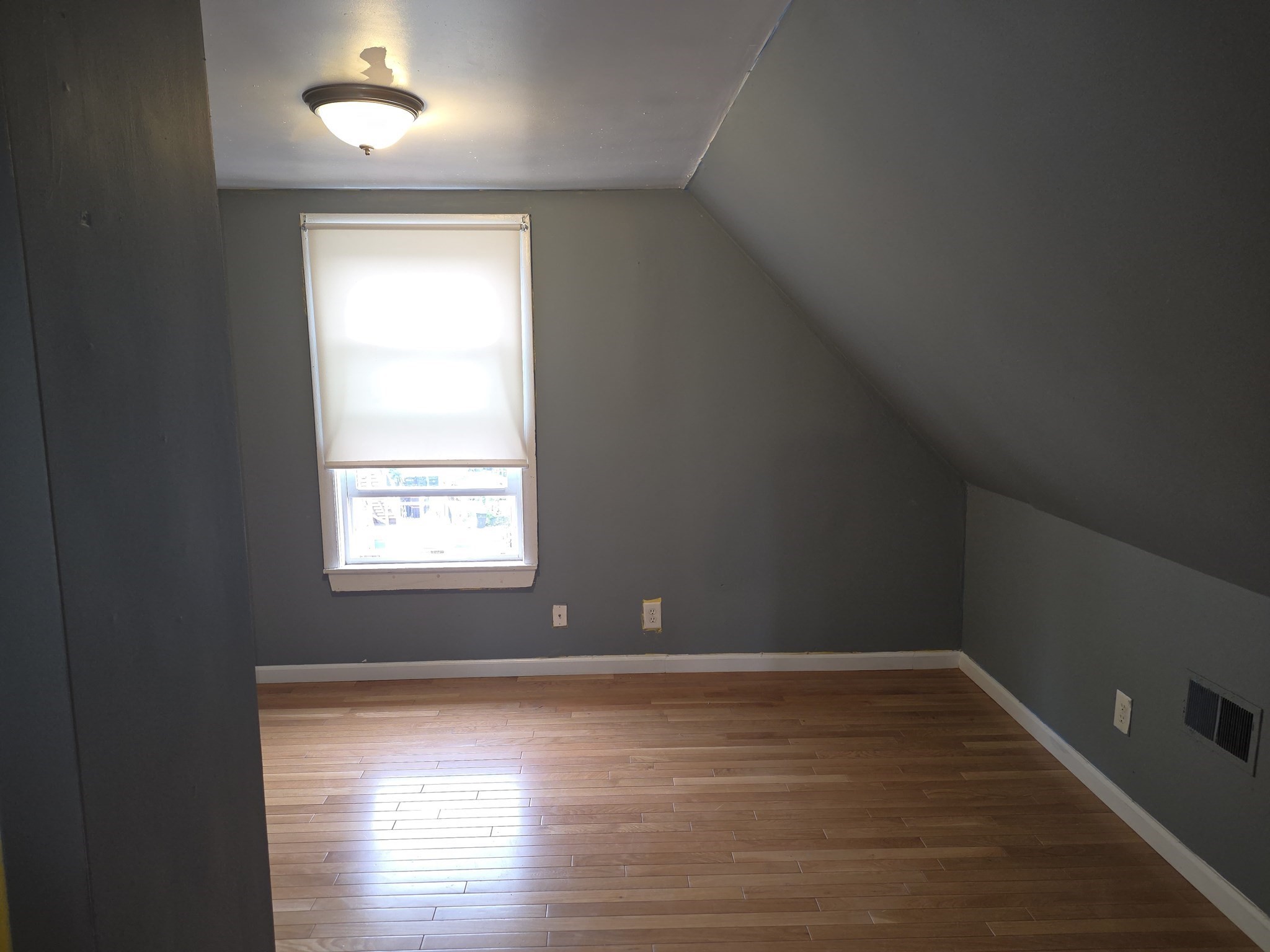 120 Woodrow Ave