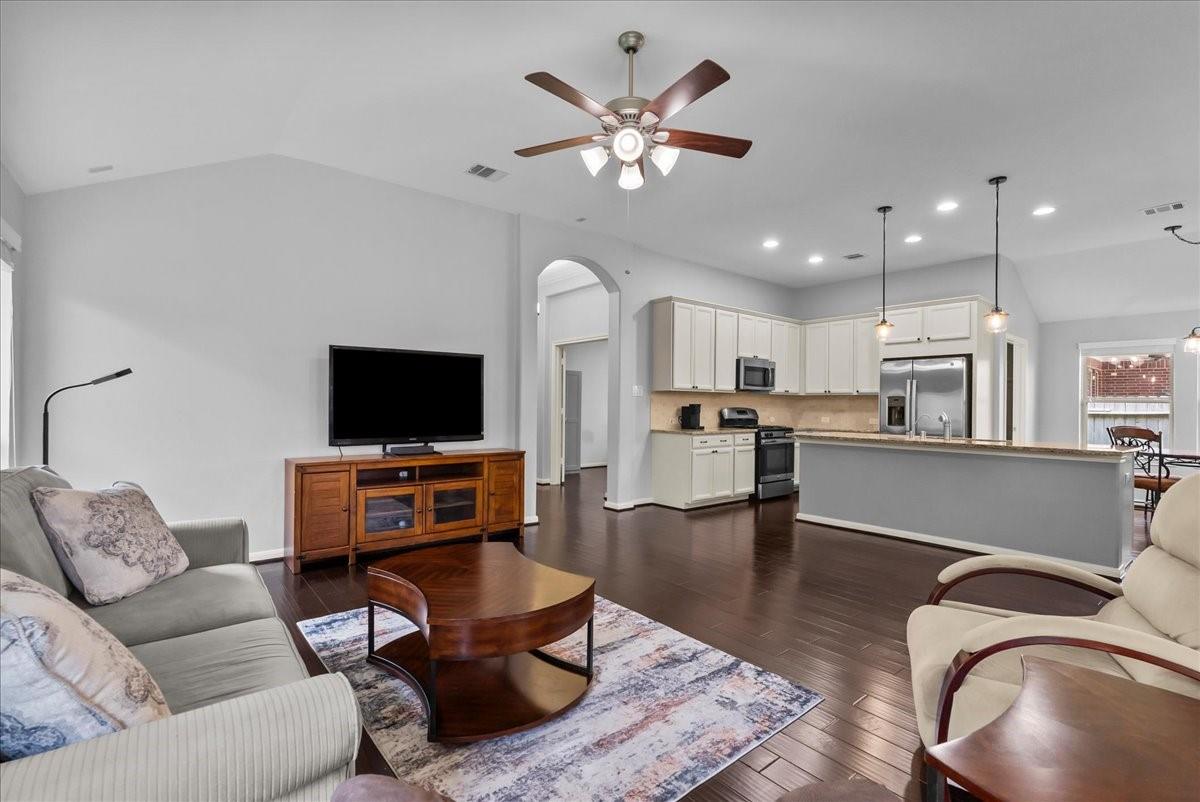 4813 Ladona Court