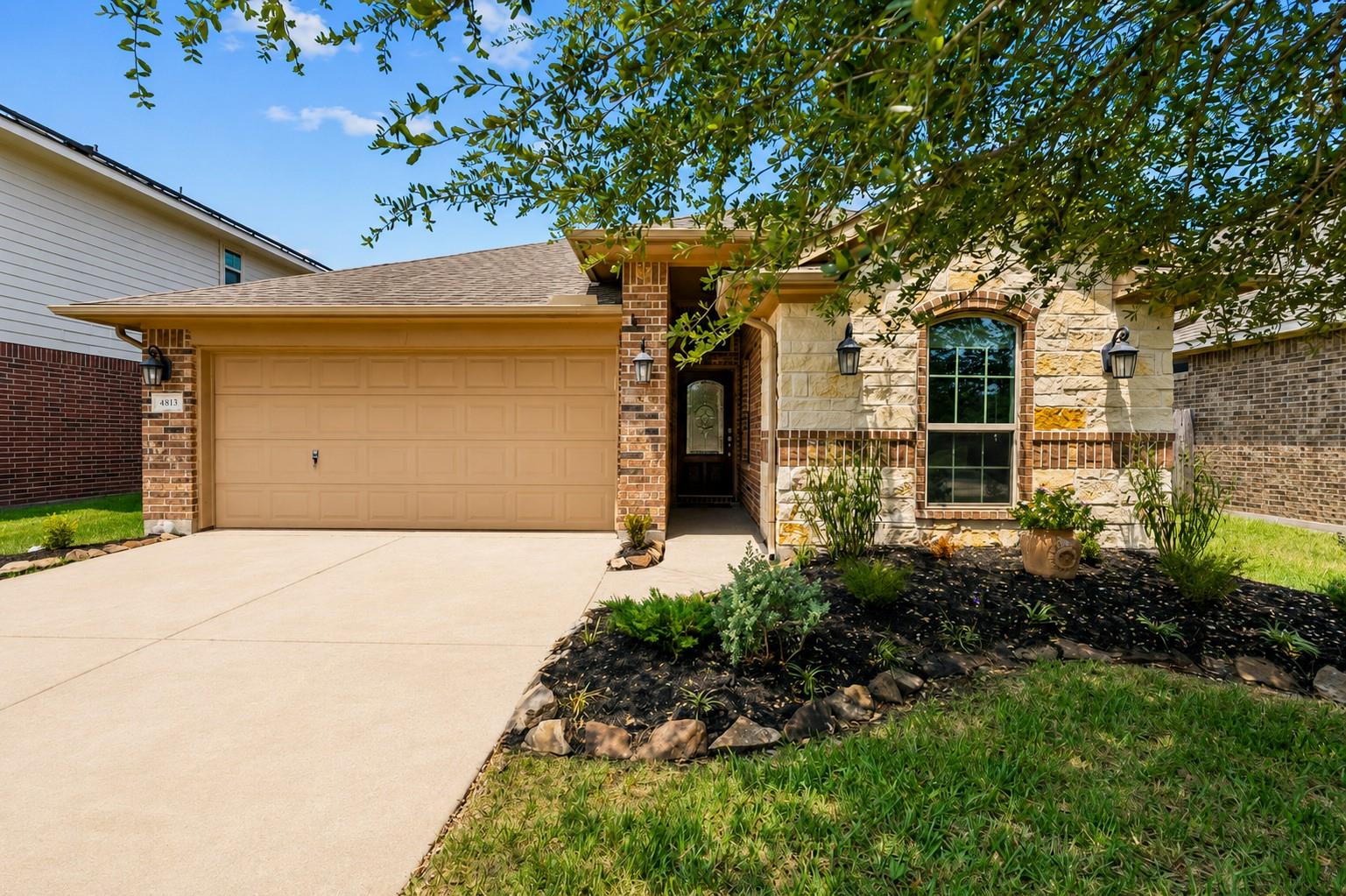 4813 Ladona Court