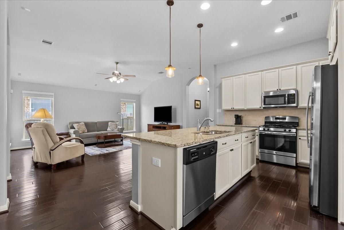 4813 Ladona Court