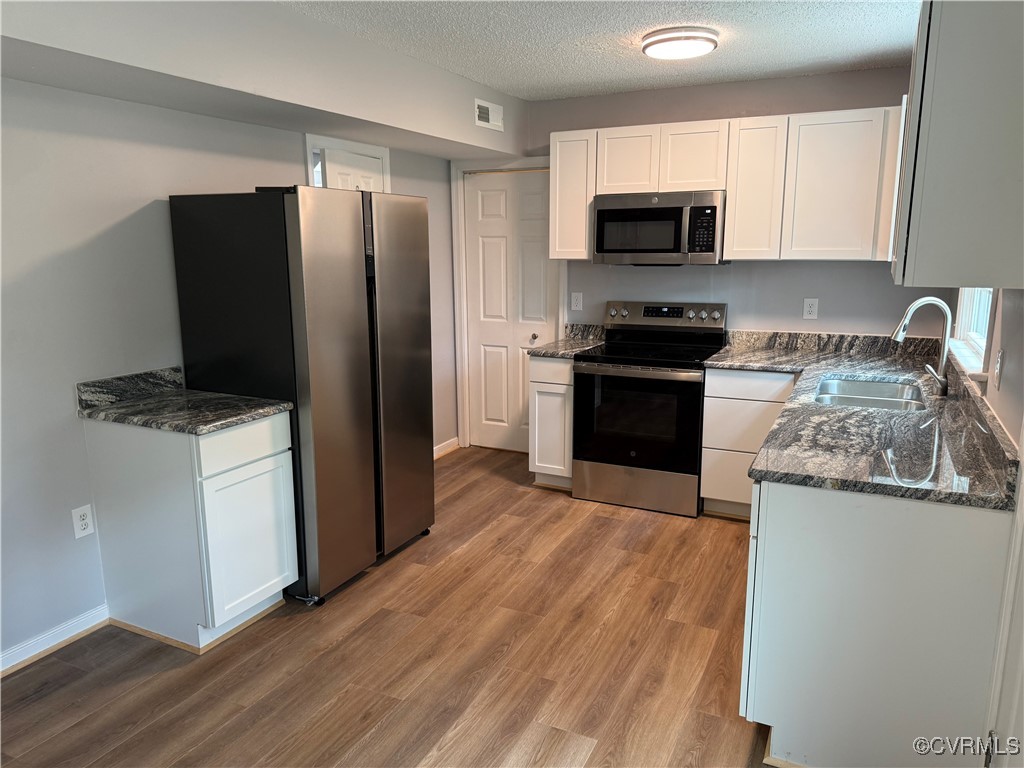 411 Alamosa Dr