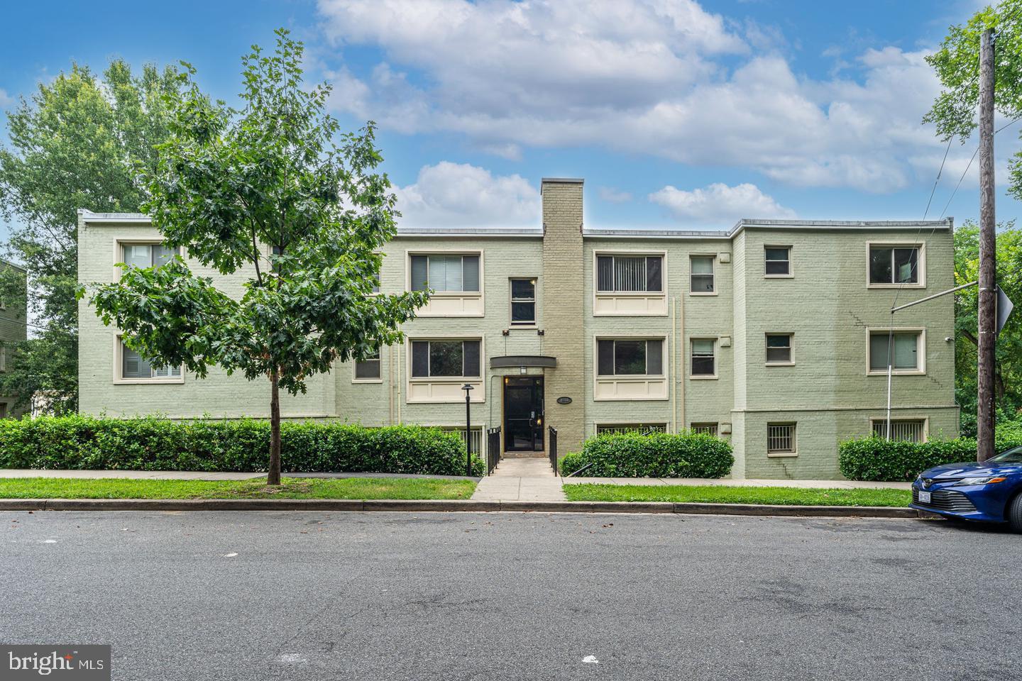 2850 Hartford Street SE Unit: 102