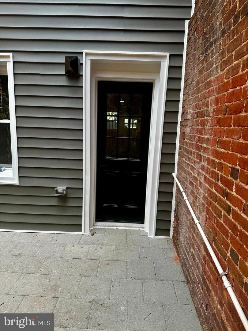1235 Pennsylvania Ave SE