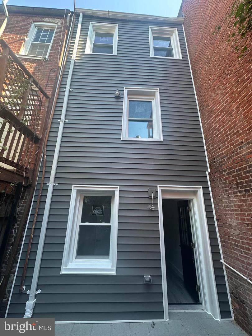 1235 Pennsylvania Ave SE