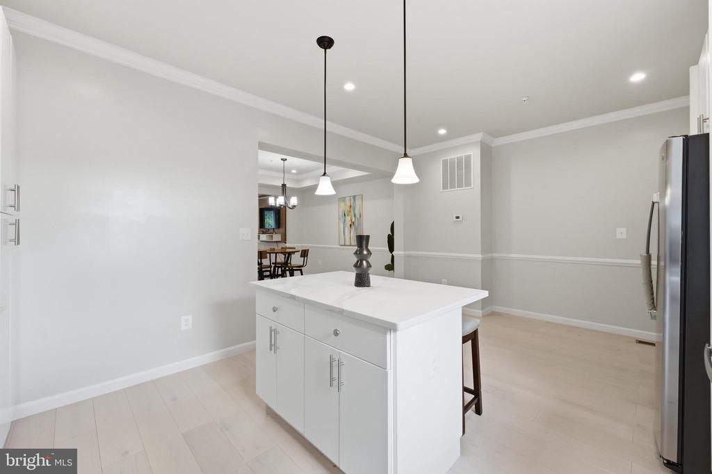 1433 HOWARD ROAD SE