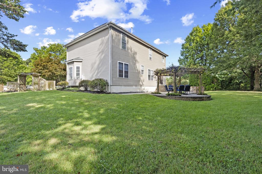 8040 FLORA LANE