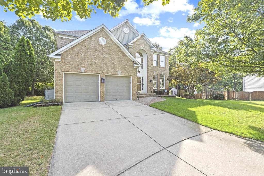 8040 FLORA LANE