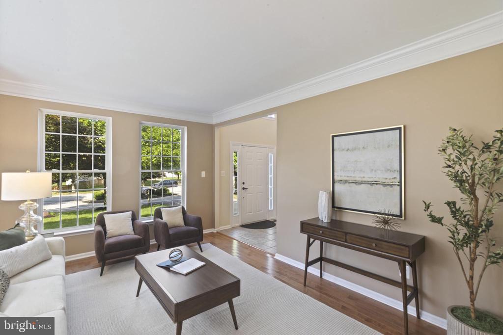 8040 FLORA LANE
