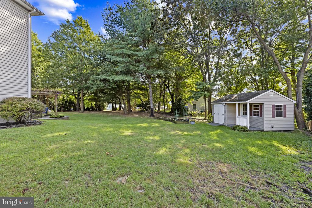 8040 FLORA LANE